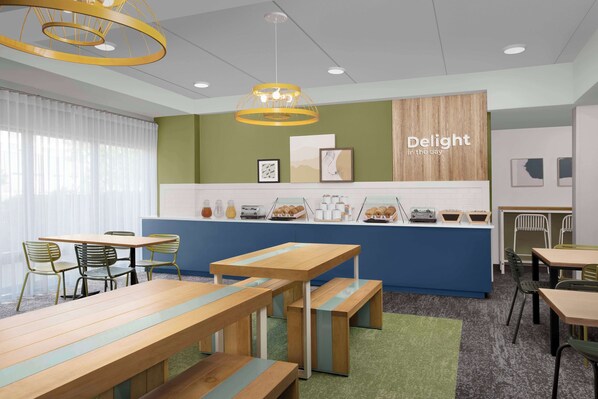 Petit déjeuner en libre-service compris tous les jours