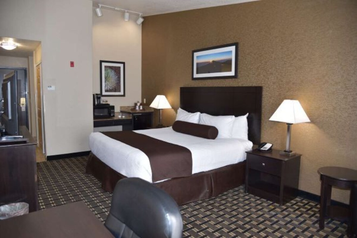 Pillow-top beds, in-room safe, desk, laptop workspace