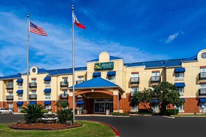 Exterior - Quality Suites San Antonio Northeast (San Antonio)
