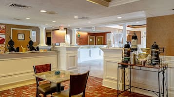 Desayuno continental incluido todos los días