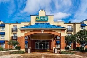 Exterior - Quality Suites San Antonio Northeast (San Antonio)