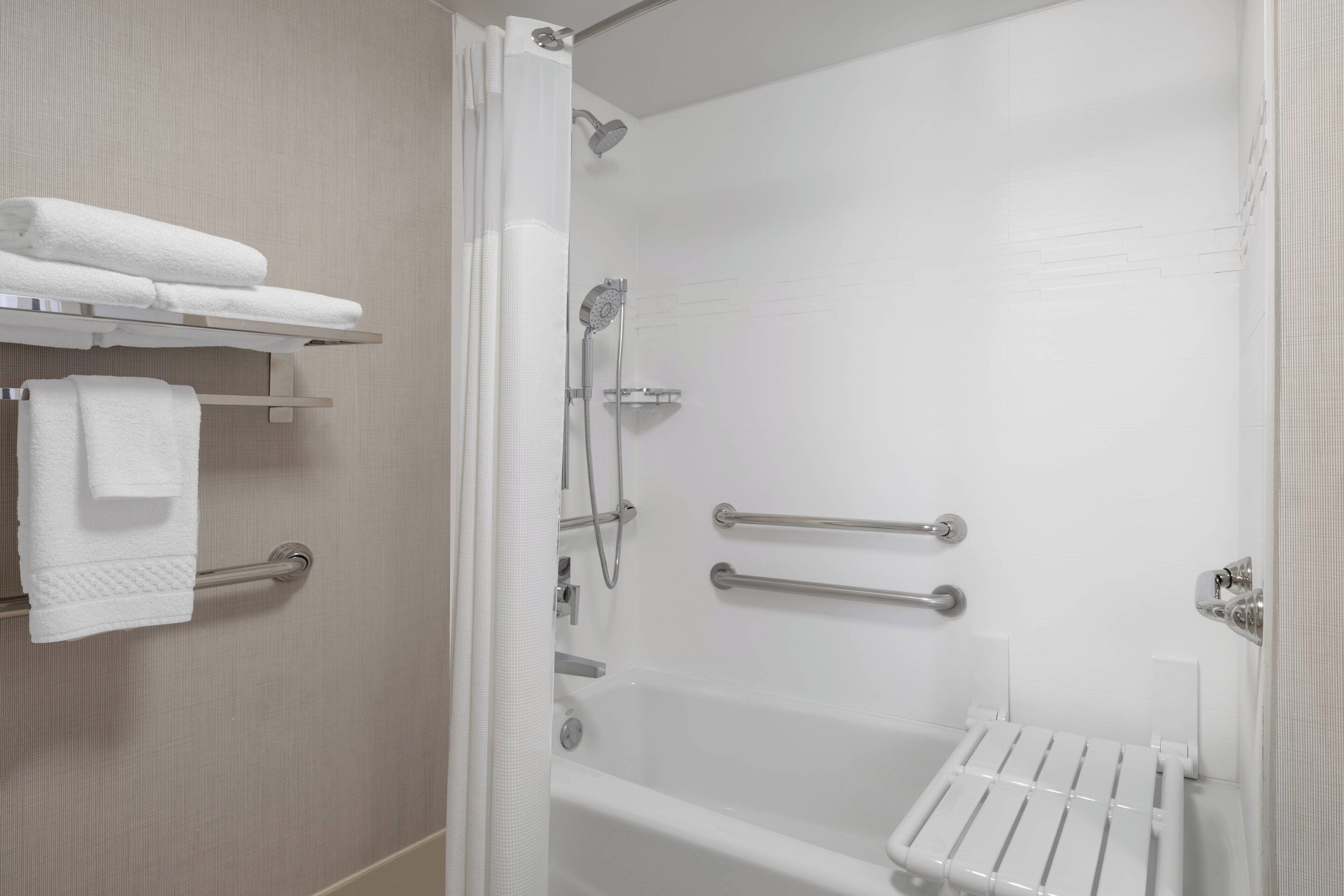 combined shower/bathtub, free toiletries, hair dryer, towels