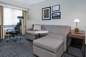 Premium bedding, in-room safe, desk, iron/ironing board - Residence Inn By Marriott Austin South (Austin)