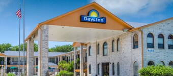 Days Inn by Wyndham San Antonio