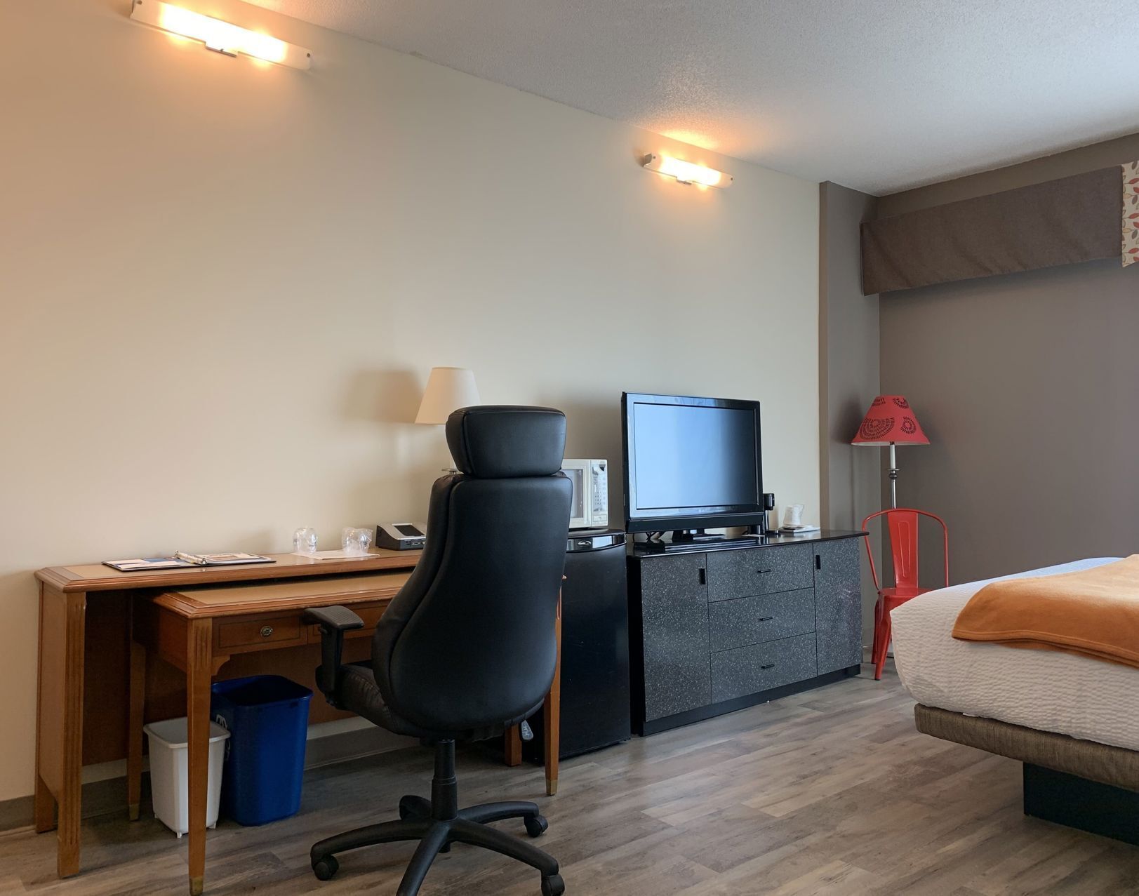 Premium bedding, down comforters, pillowtop beds, individually decorated