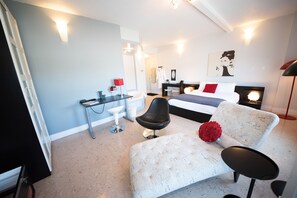 Superior-Suite, 1 Queen-Bett, Nichtraucher | Hochwertige Bettwaren, Daunenbettdecken, Pillowtop-Betten