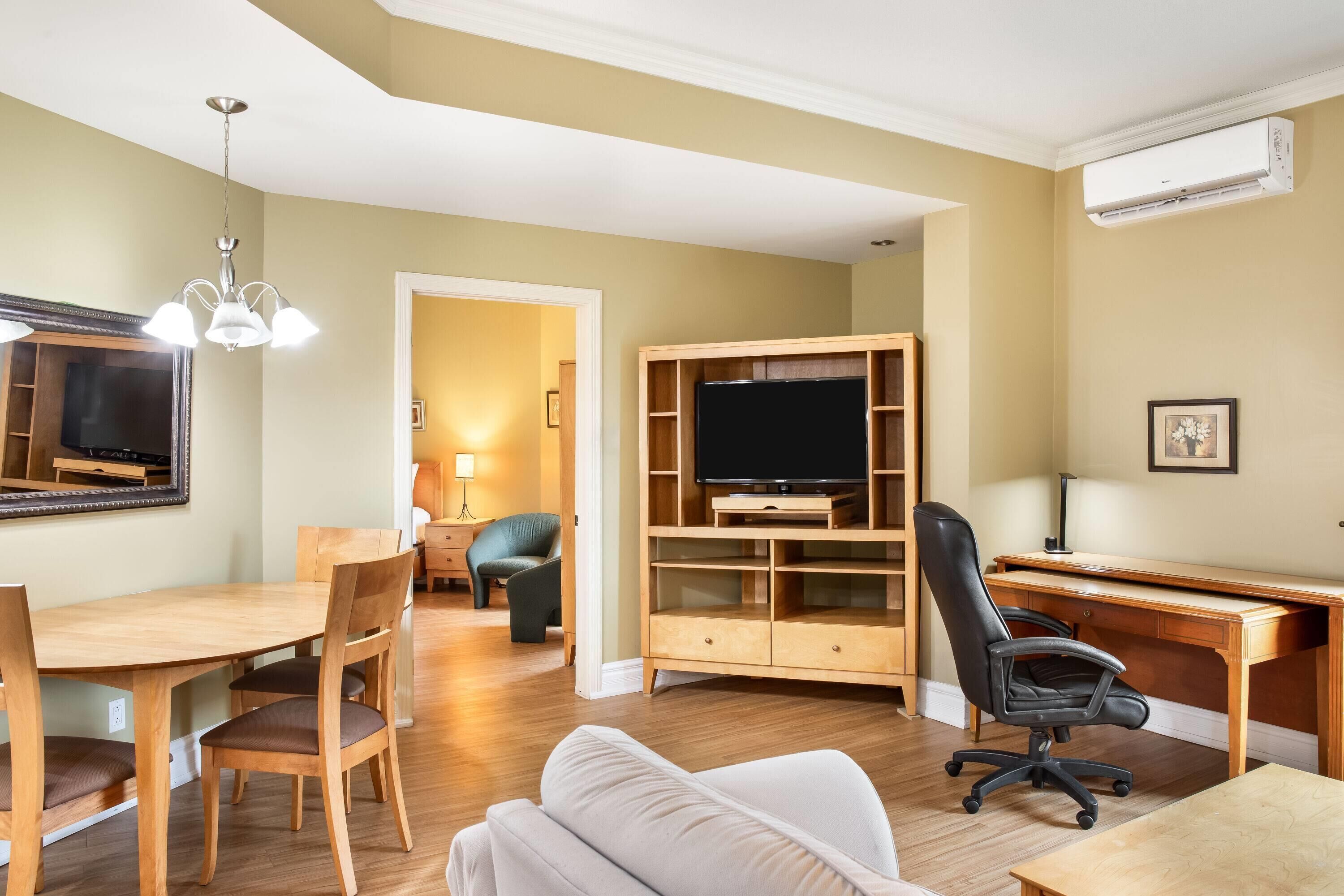 Suite présidentielle, 1 grand lit, non-fumeur | Literie de qualité, couette en duvet, lit avec matelas à plateau-coussin