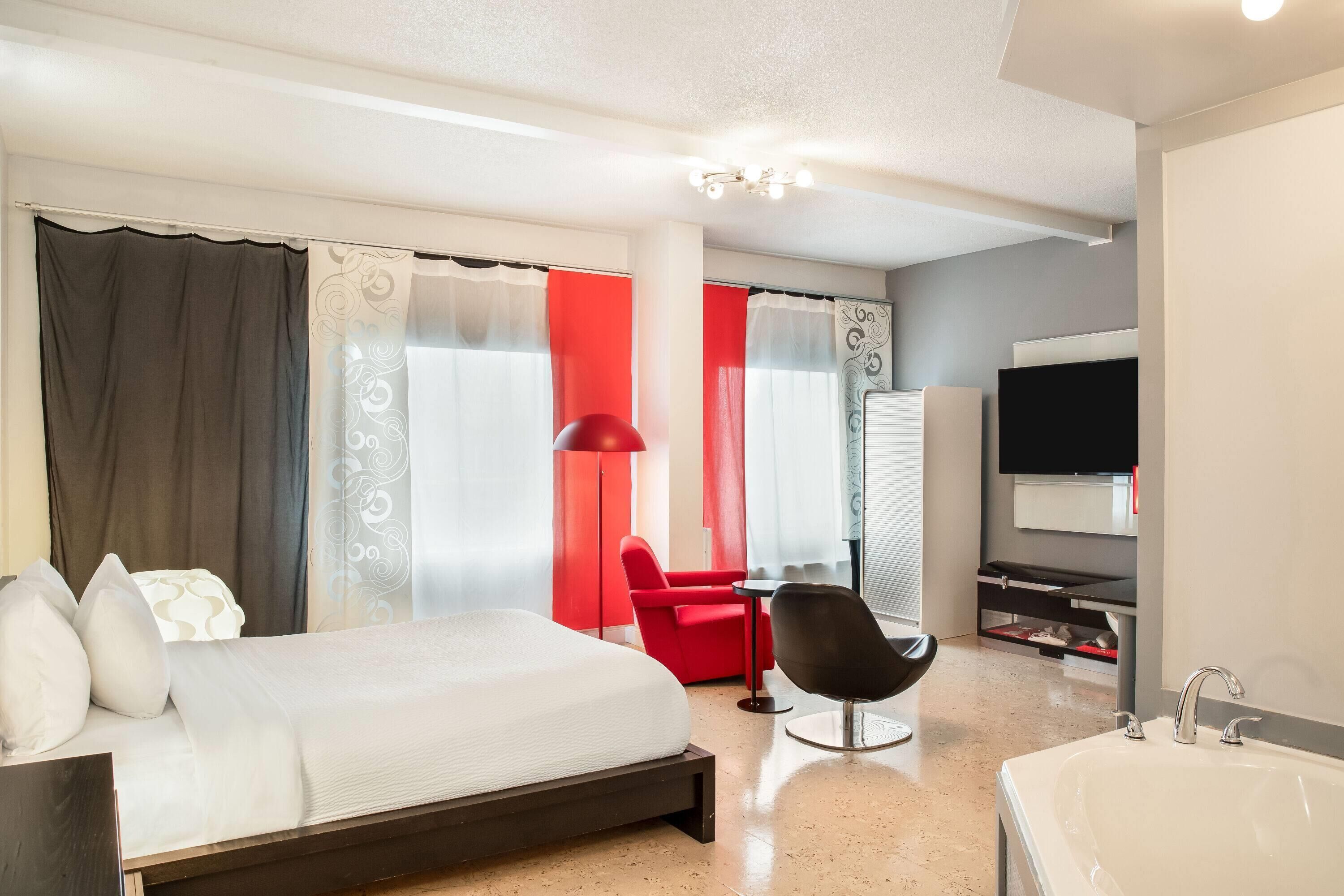 Superior Suite, 1 Queen Bed, Non Smoking | Premium bedding, down comforters, pillowtop beds, individually decorated