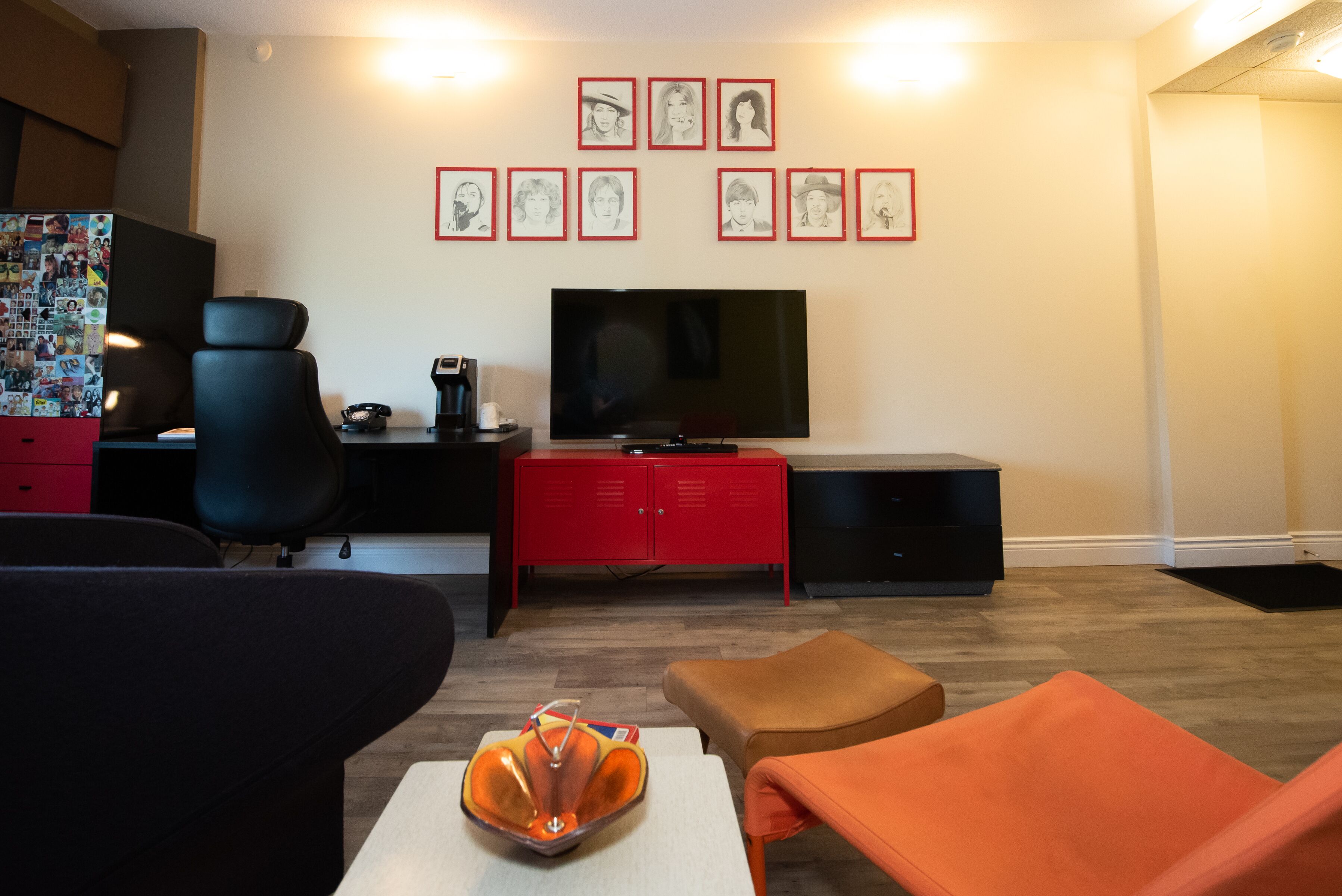 suite, 1 queen bed, non smoking | premium bedding, down duvets, pillow-top beds, individually decorated