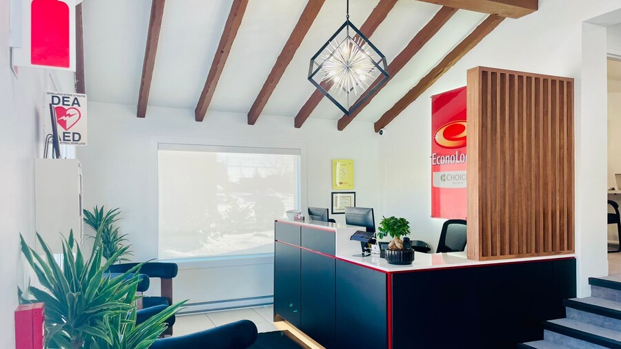 : Econo lodge Hotel Brossard