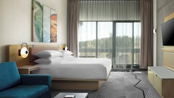 Family Penthouse 1 King and 2 Double | Premium bedding, in-room safe, laptop workspace, blackout drapes