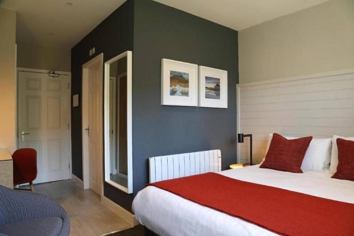In-room safe, desk, free cots/infant beds, free WiFi