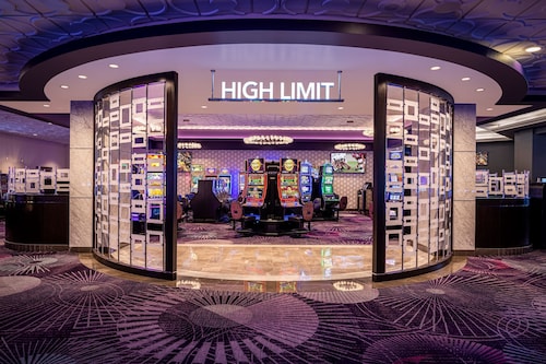 Harrah’s Las Vegas – A Caesars Rewards Destination