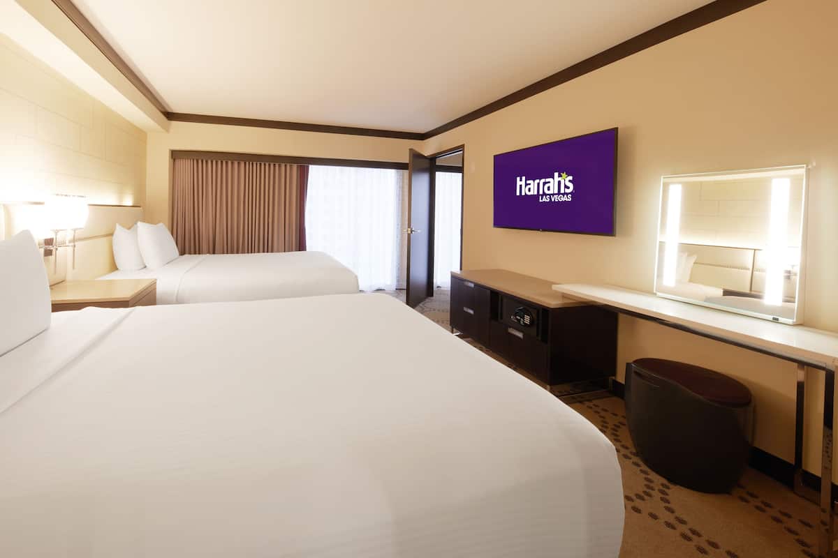 Mountain Tower Executive Suite, 2 Queen Beds, Non-Smoking
