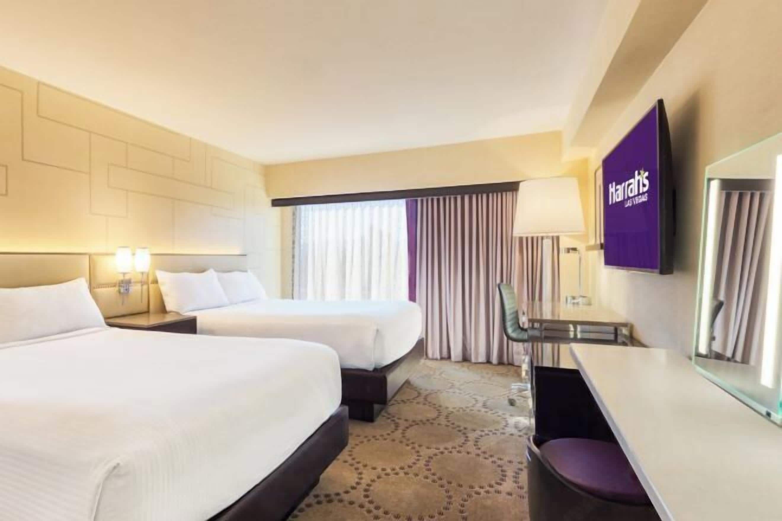 Bộ đồ giường kháng dị ứng, minibar, két bảo mật tại phòng, bàn 