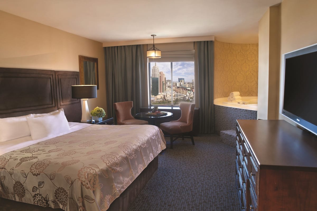 Resort Superior King Room | Premium bedding, in-room safe, iron/ironing board