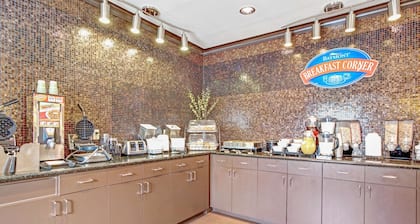 Baymont by Wyndham Dallas/ Love Field