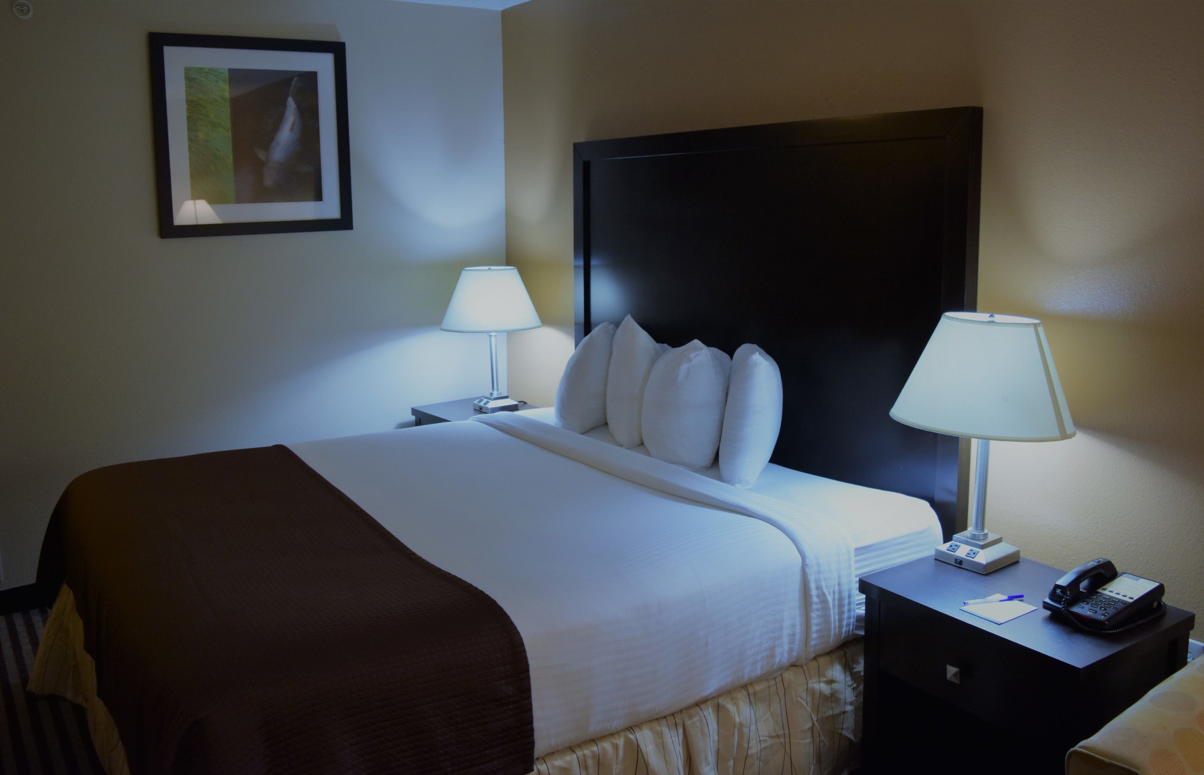 standard room, 1 king bed | desk, iron/ironing board, free cots/infant beds, free wifi