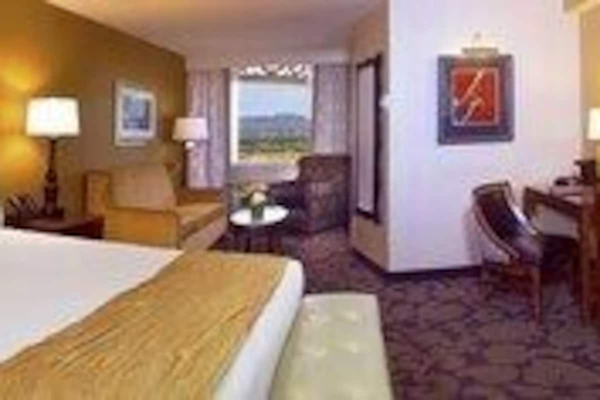 In-room safe, blackout drapes, iron/ironing board, free WiFi