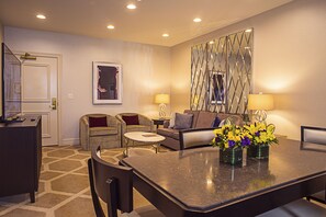 42-tums platt-tv med kabelkanaler, tv och betalfilmer