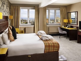 Privilege, Kahden hengen huone, 1 parisänky, merinäköala | Tallelokero huoneessa, työpöytä, silitysrauta/-lauta