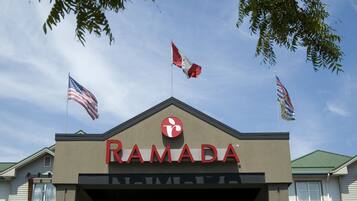 Fachada de la propiedad