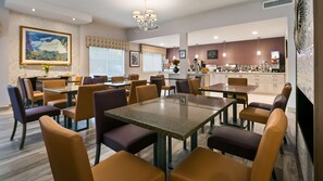 Free daily on-the-go breakfast - Best Western Mountainview Inn (Golden)