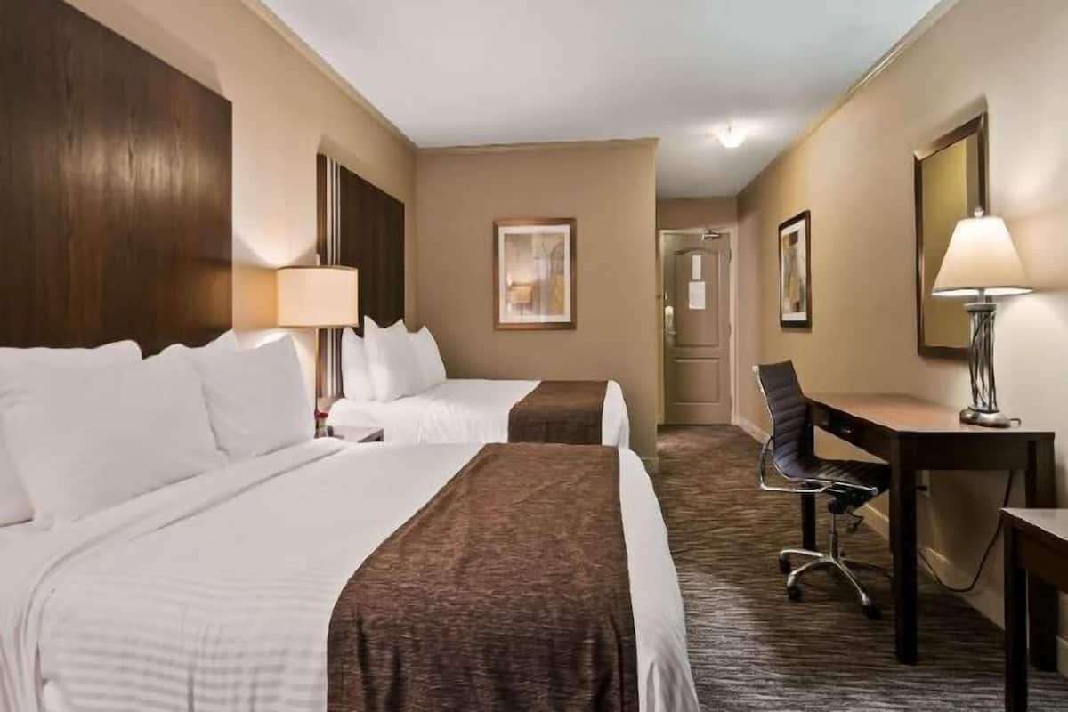 Desk, blackout curtains, iron/ironing board, free WiFi