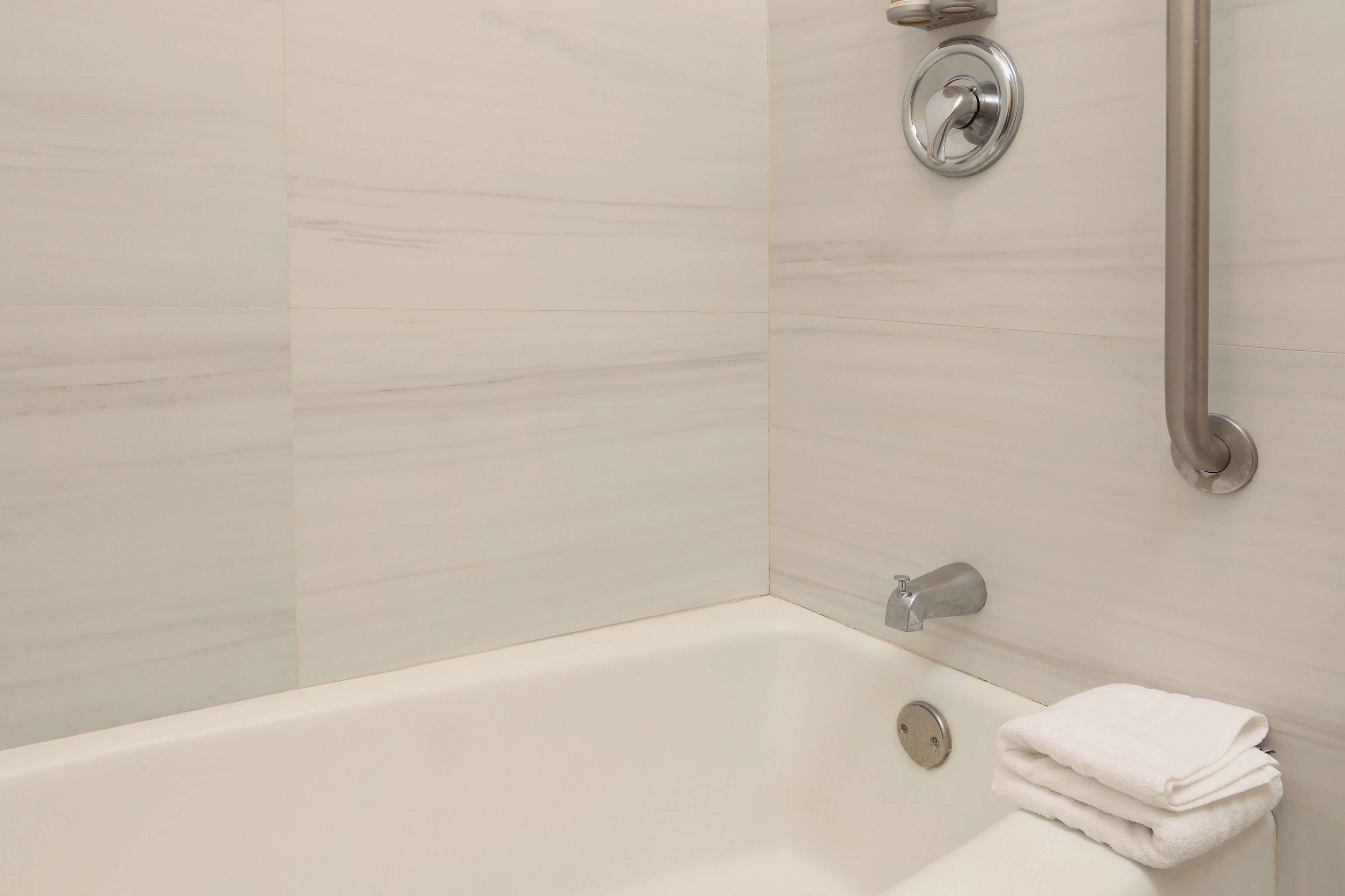 Photo - Holiday Inn Express Monterrey Galerias-San Jeronimo by IHG