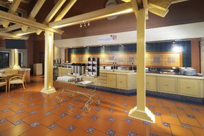 Free daily buffet breakfast