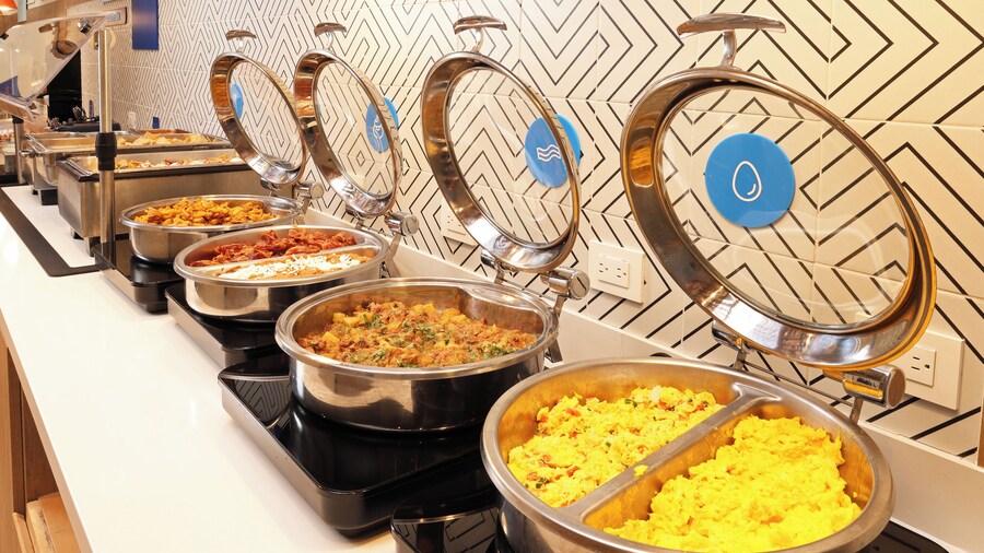 Holiday Inn Express Monterrey Galerias by IHG