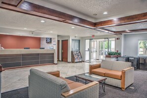 Business center - Motel 6 Dallas, TX - Northwest (Dallas)