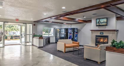 Motel 6 Dallas, TX - Northwest