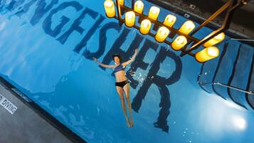 Piscina all'aperto, con ingresso dalle 08:00 alle 22:00, lettini