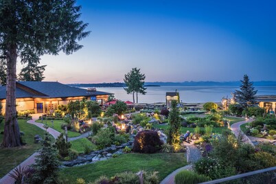 Kingfisher Pacific Resort and Spa