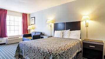 Deluxe Room, 1 Queen Bed, Smoking