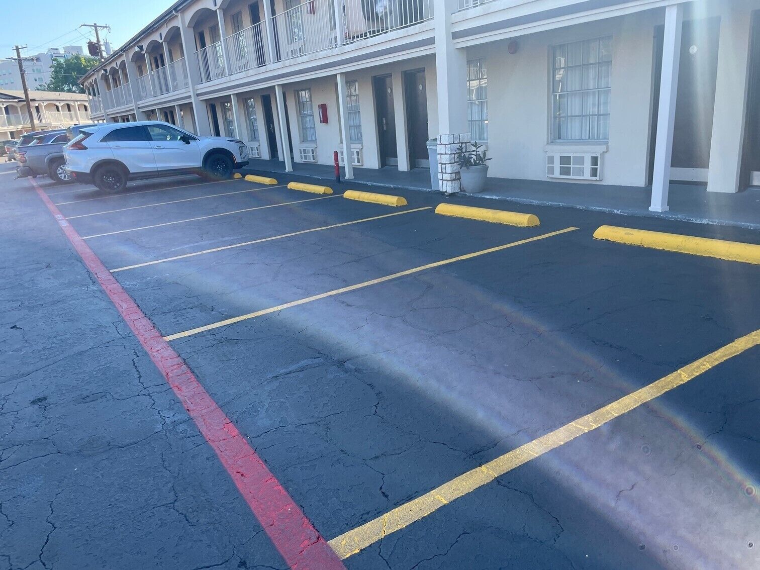 Photo - Days Inn by Wyndham Market Center Dallas Love Field