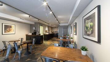 Desayuno continental incluido todos los días