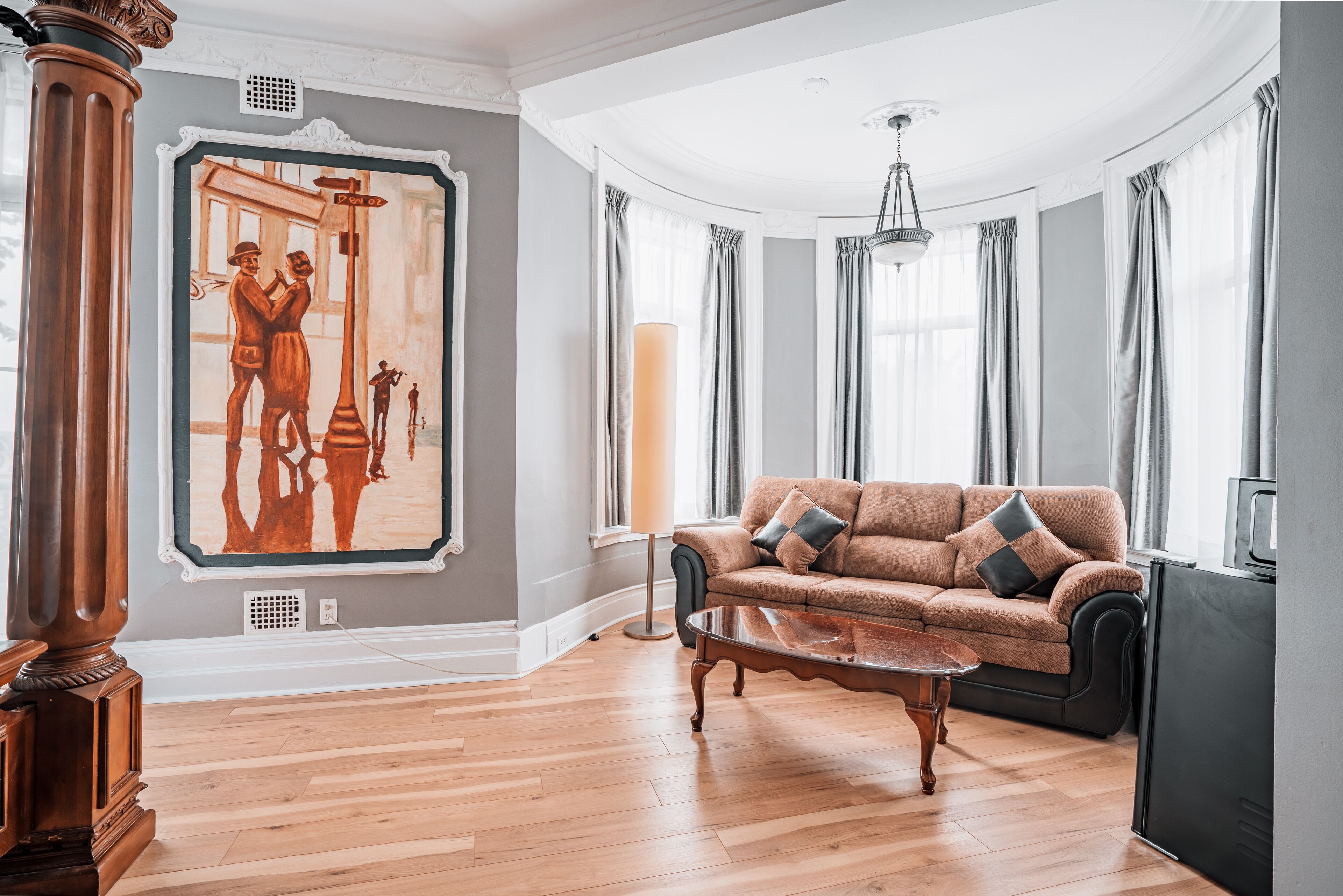 Photo - Hotel de Paris Montreal