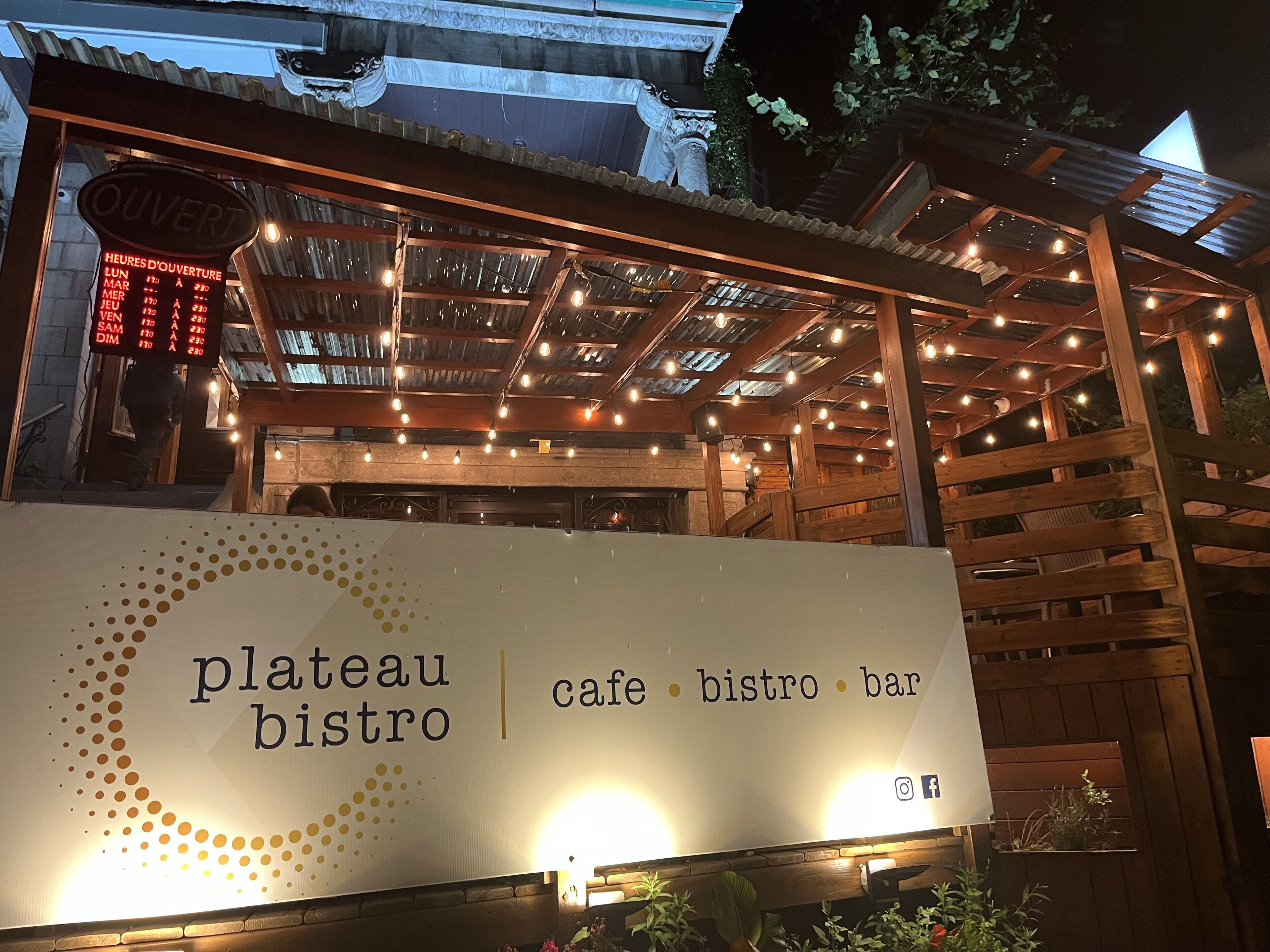 Photo - Hotel de Paris Montreal