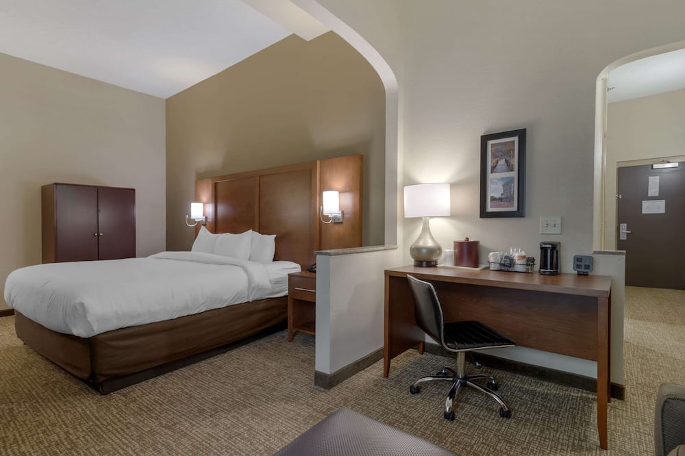 Comfort Suites Columbus State University Area