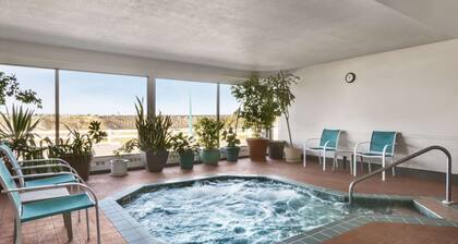 Days Inn by Wyndham Lethbridge