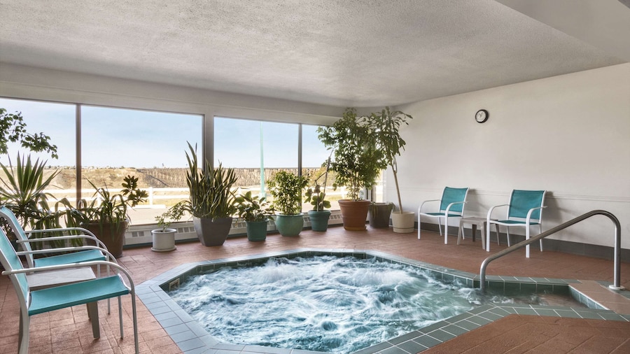 Days Inn by Wyndham Lethbridge