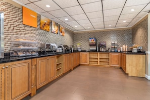 朝食 (ビュッフェ 、無料)