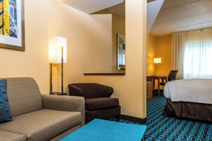 Suite, Multiple Beds | Living area | Flat-screen TV
