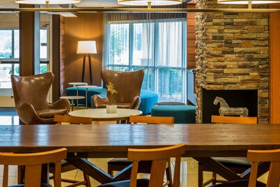 Fairfield Inn & Suites by Marriott Nashville at Opryland