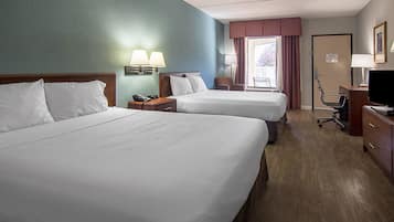 Habitación estándar, 2 camas Queen size, para no fumadores | Escritorio, wifi gratis y ropa de cama