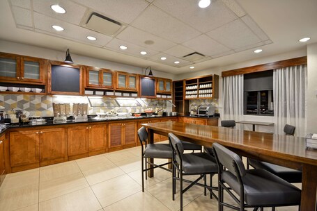 Hyatt Place Miami Airport West Doral - Image 18