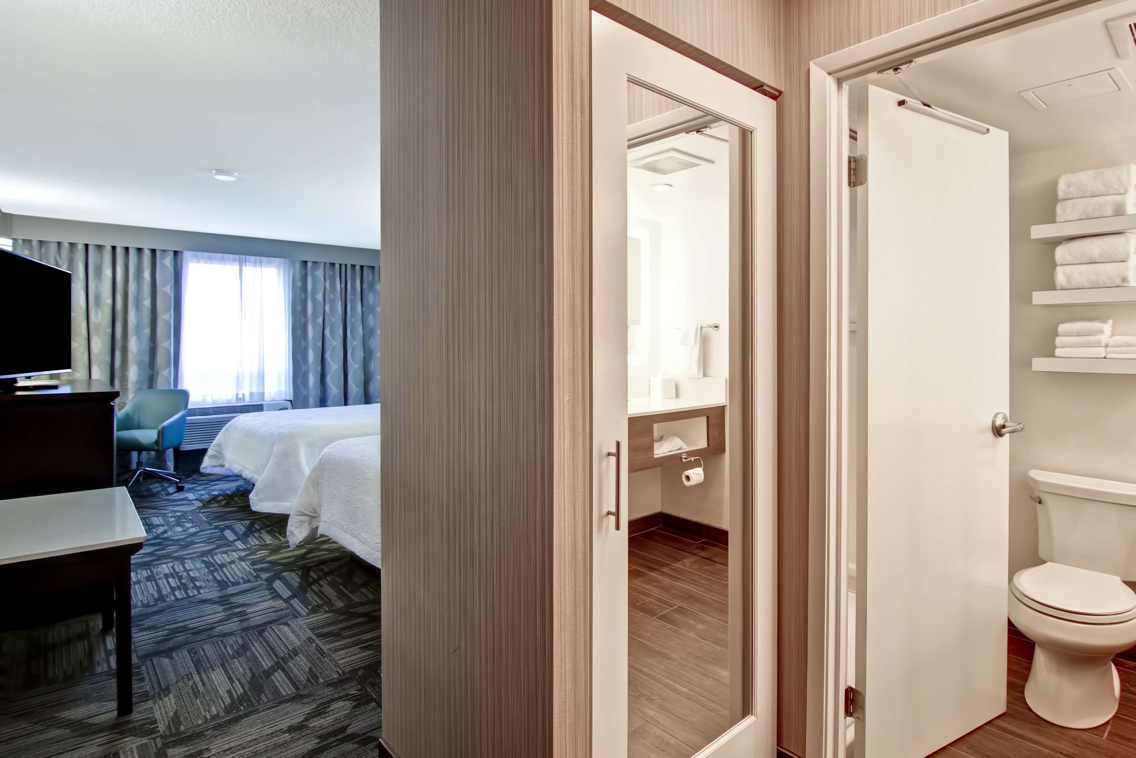 Foto - Hampton Inn & Suites by Hilton Calgary-Airport