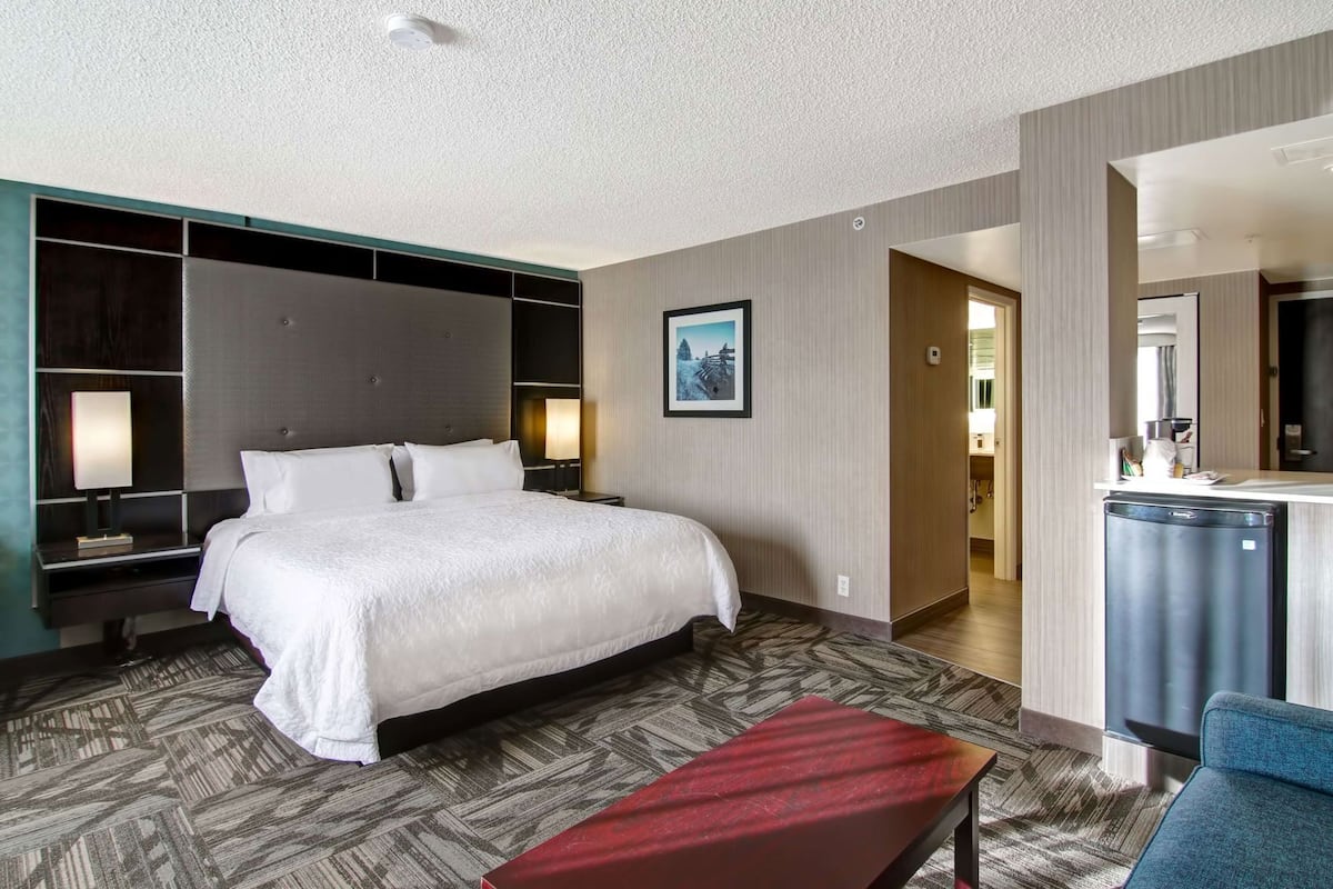 In-room safe, desk, blackout curtains, iron/ironing board